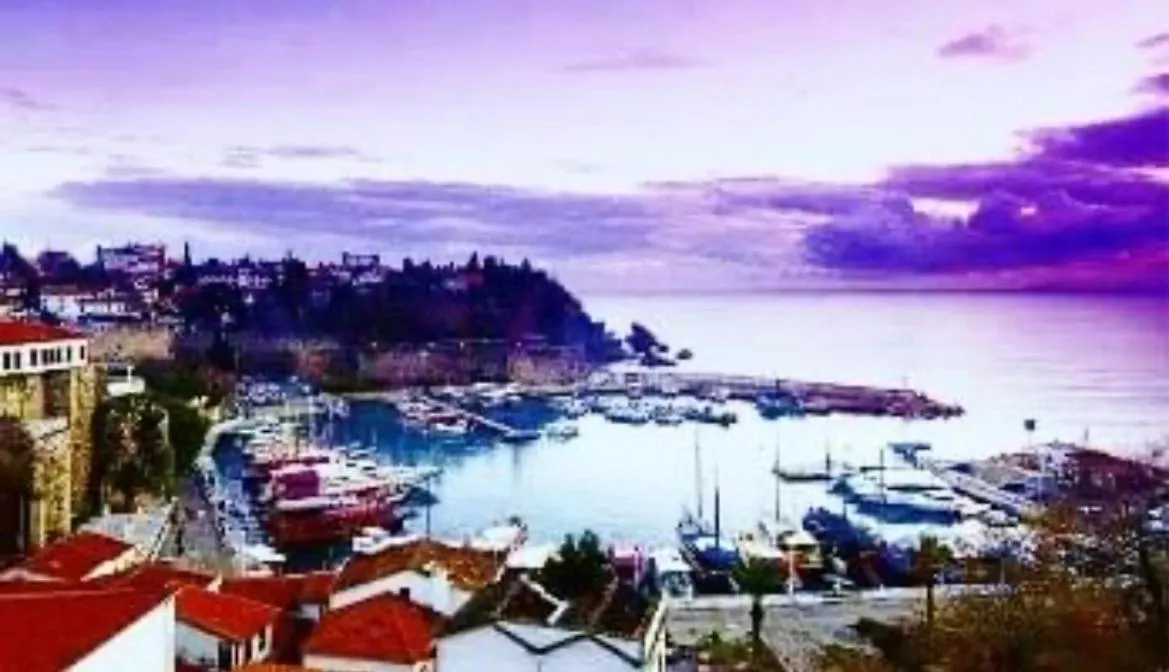 Kaleici Benzersiz Donanimli Muethis Teras Keyfi Uygun Fiyat Ev Antalya Turkiet