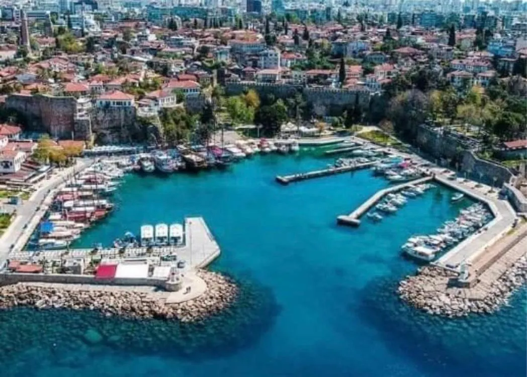 Kaleici Benzersiz Donanimli Muethis Teras Keyfi Uygun Fiyat Ev Antalya Lägenhet