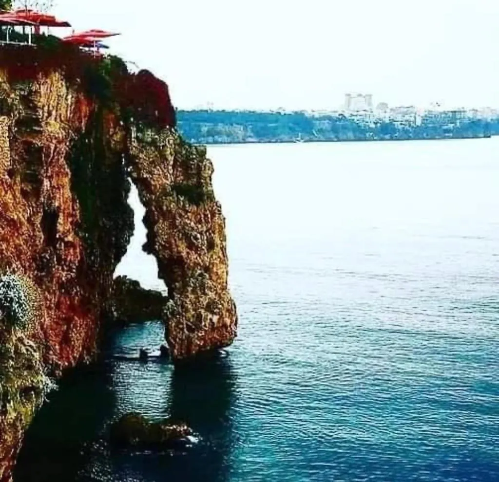 Kaleici Benzersiz Donanimli Muethis Teras Keyfi Uygun Fiyat Ev Antalya Turkiet