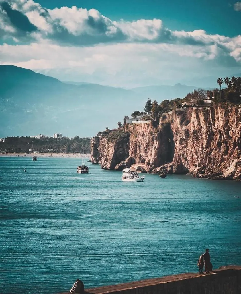 Lägenhet Kaleici Benzersiz Donanimli Muethis Teras Keyfi Uygun Fiyat Ev Antalya