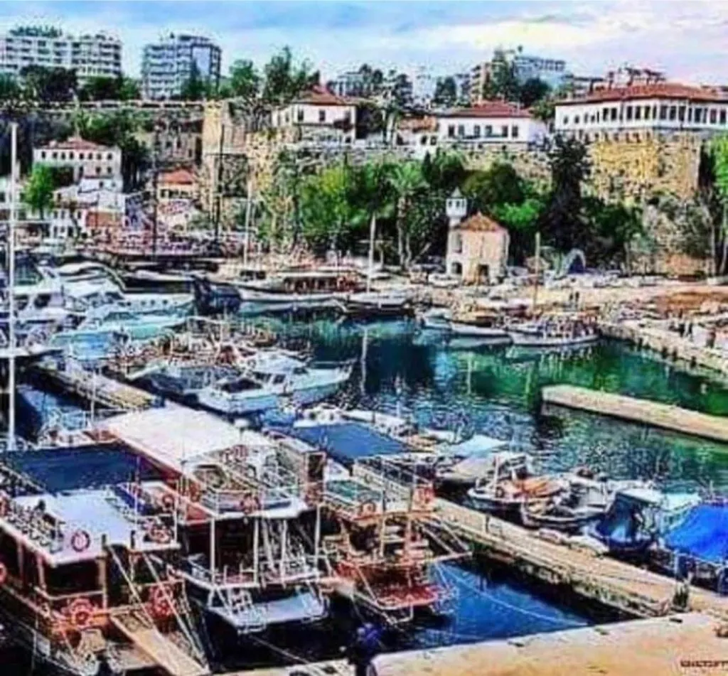 Kaleici Benzersiz Donanimli Muethis Teras Keyfi Uygun Fiyat Ev Antalya 0*,  Turkiet