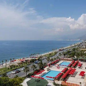 5* Szálloda Megasaray Westbeach